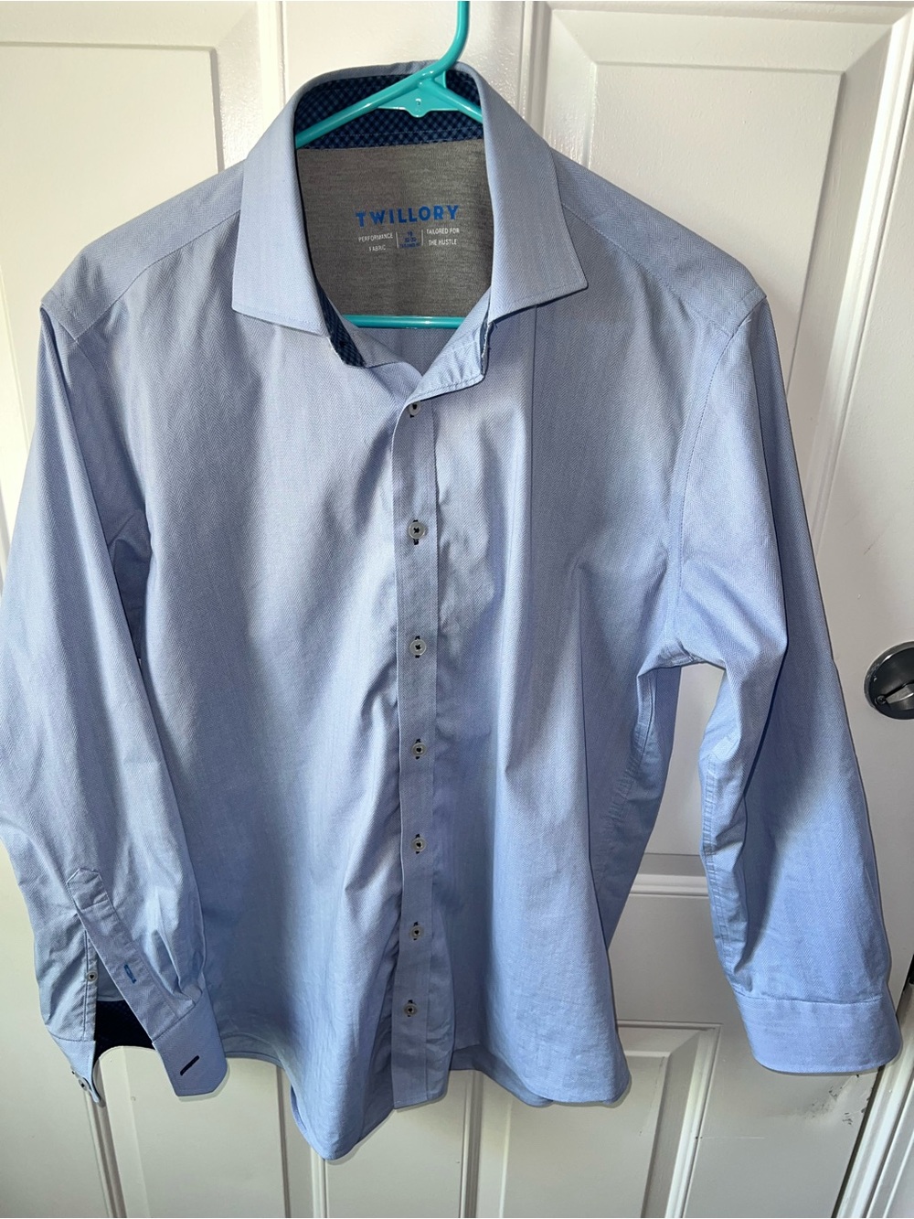 Twillory Men's Sky Blue Dress Shirt - Contemporary Spread Collar